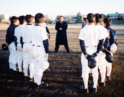 野球部員を前に語る筒井大助氏